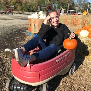 Meet your Posher, Alexandra